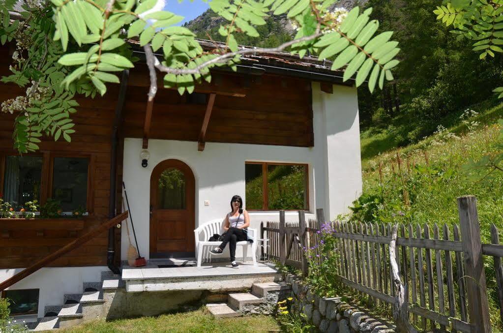 Haus Alpenperle Apartment Saas-Almagell ภายนอก รูปภาพ